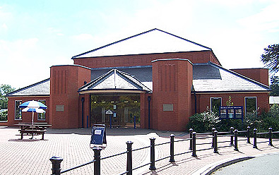 Bridgehouse Theatre in Warwick